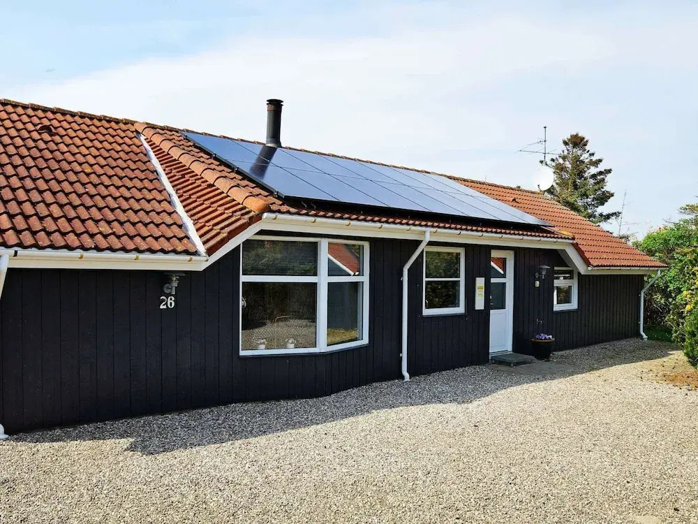 Spacious Holiday Home in Humble near Beach