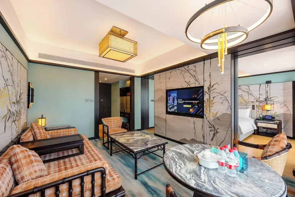 Executive Double Suite with city view (full double bed)