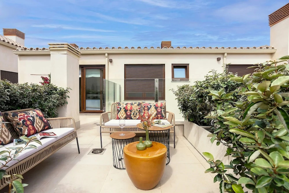 Exclusive Duplex With Private Terrace & Pool in Seville. Feria 21