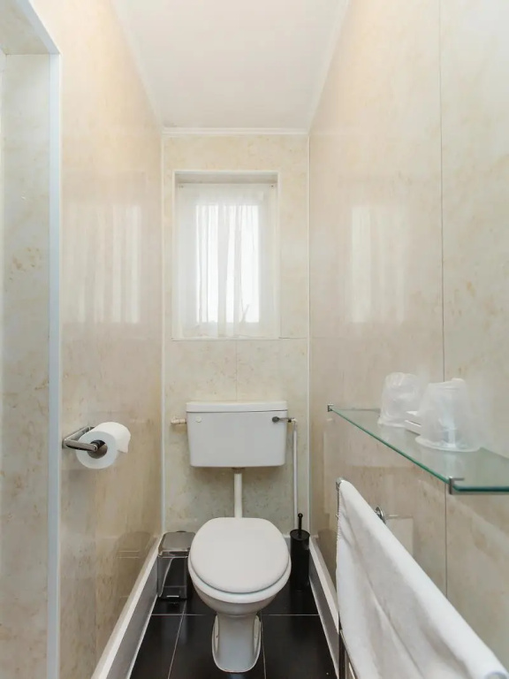 OYO Stade Court Hotel - Chambres