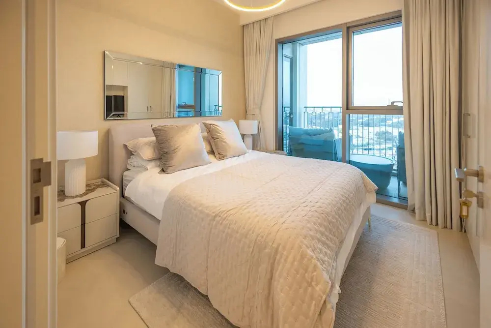 Maison Privee - Elegant Urban Stay Just Steps from Burj Khalifa — фото