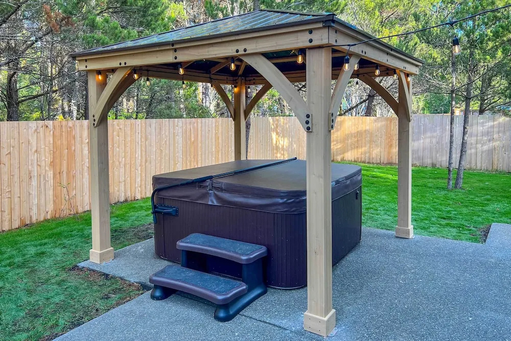 'beach Break' Home w/ Hot Tub - Walk to Beach