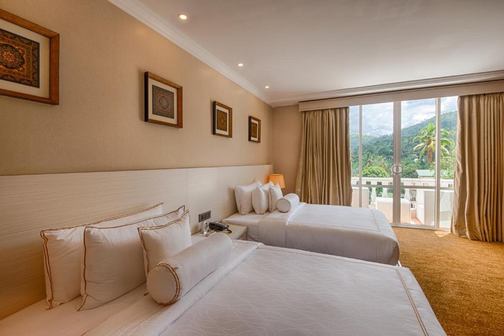 The Golden Crown Hotel