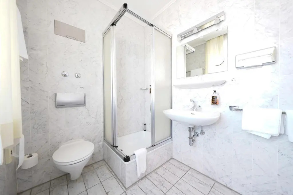 Hotel Bayerischer Hof - Chambres