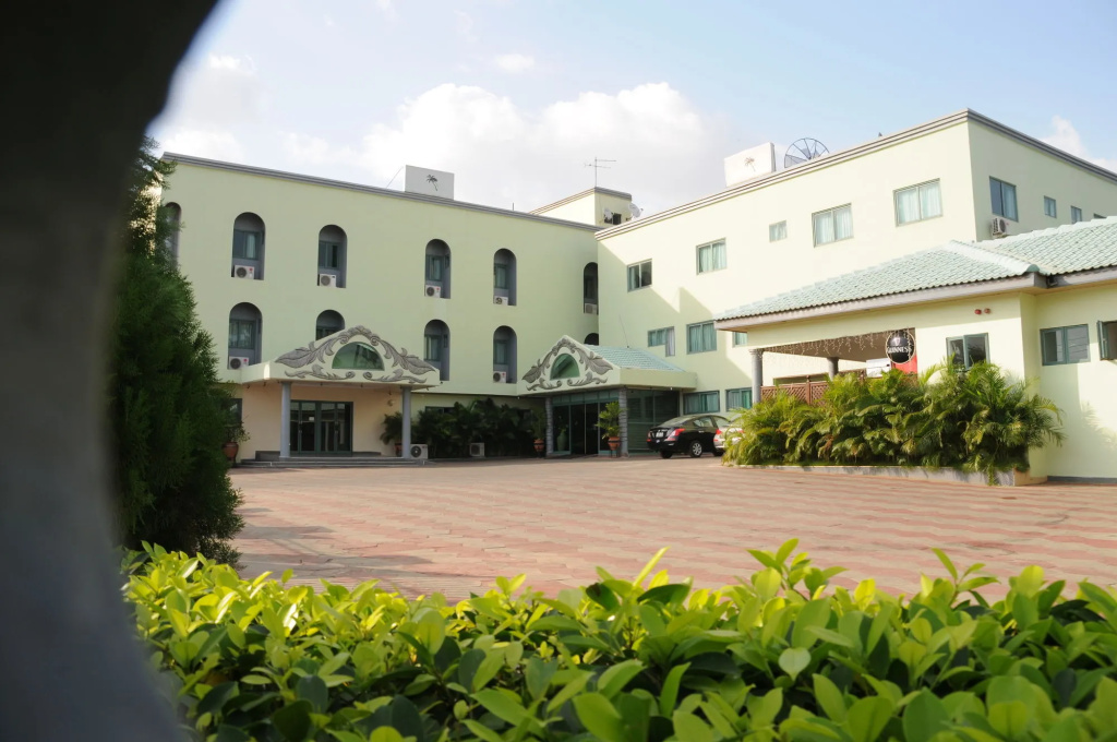 Crystal Palm Hotel