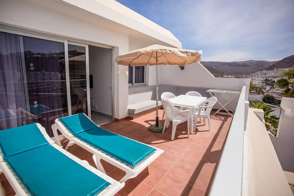 1 Bedroom Apartment with partial ocean view
