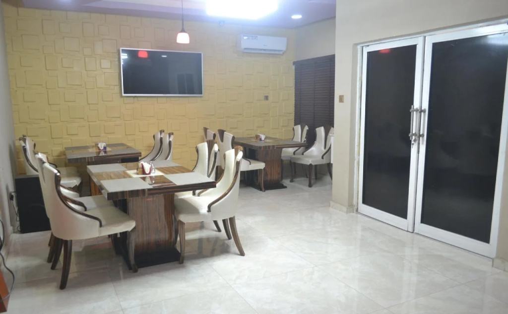 Hotel photo 12