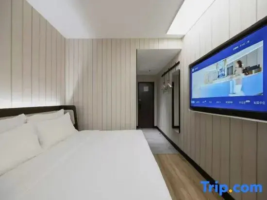 Deluxe Double room (full double bed)