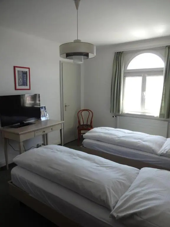 Economy room