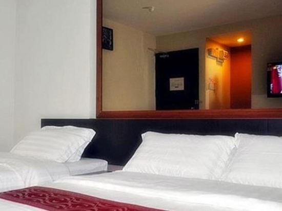 Goldenhill Hotel