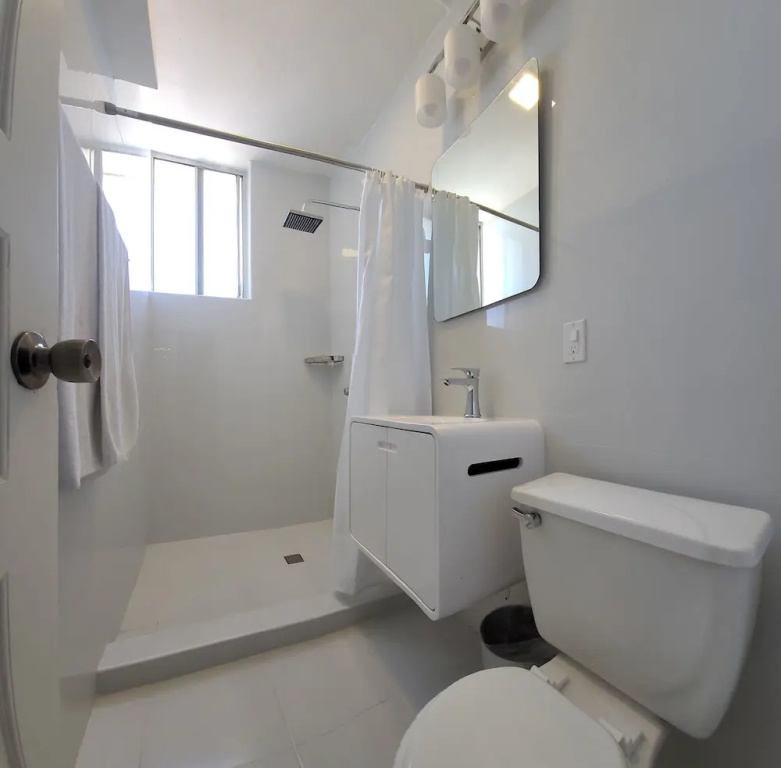 Comfort room