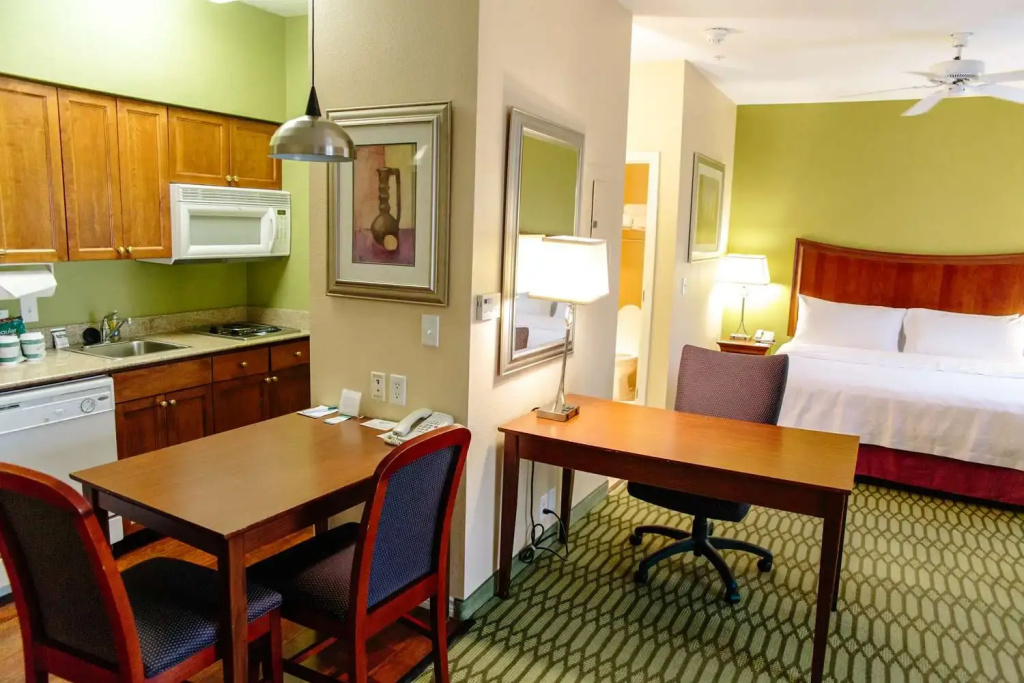 Homewood Suites by Hilton College Station - Chambres