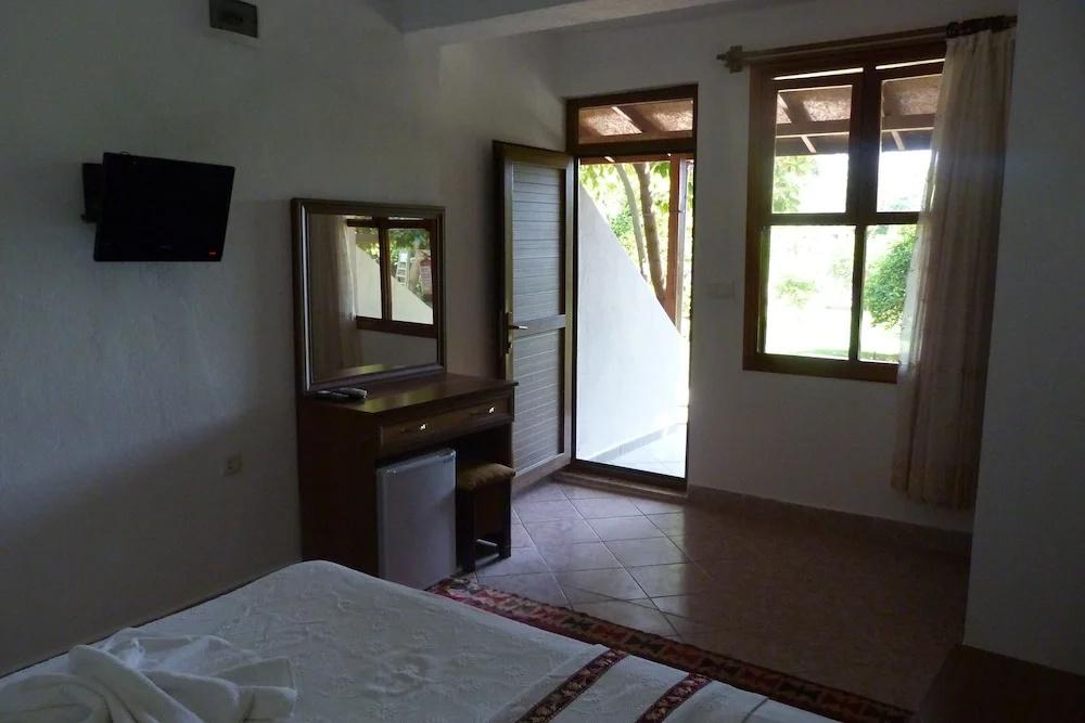 Standard Double room with balcony (full double bed)
