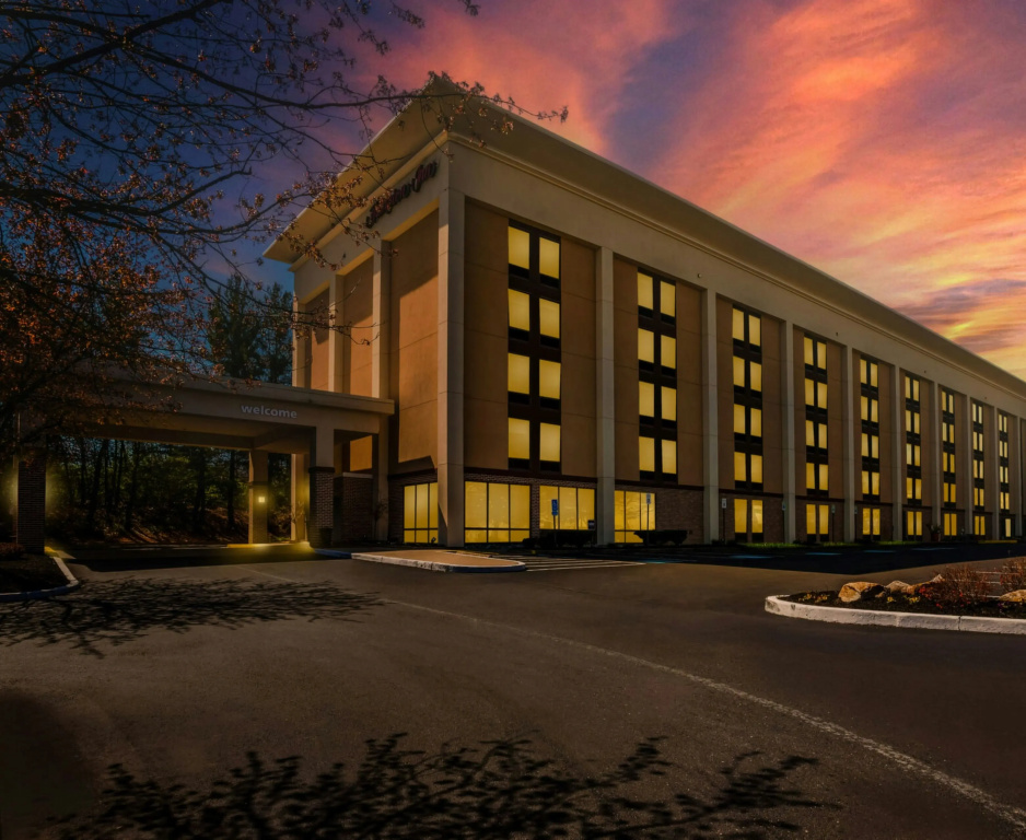 Hampton Inn by Hilton Philadelphia / Willow Grove