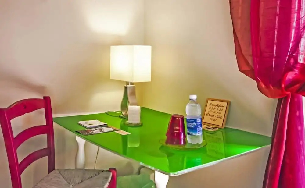 Standard Double room with balcony (full double bed)