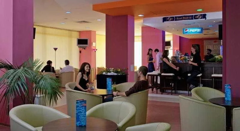 Food & Beverage