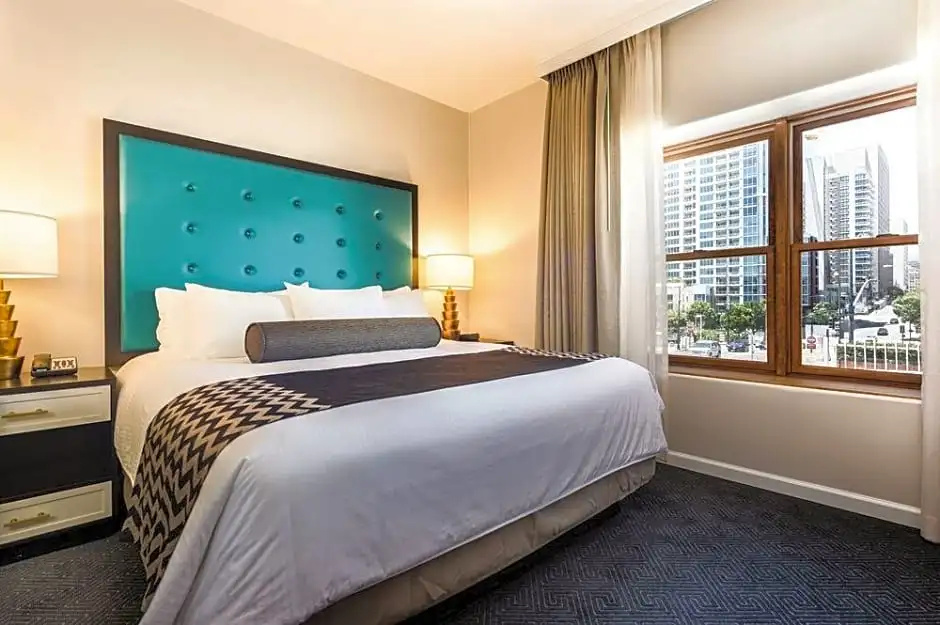 Double Studio (full double bed)