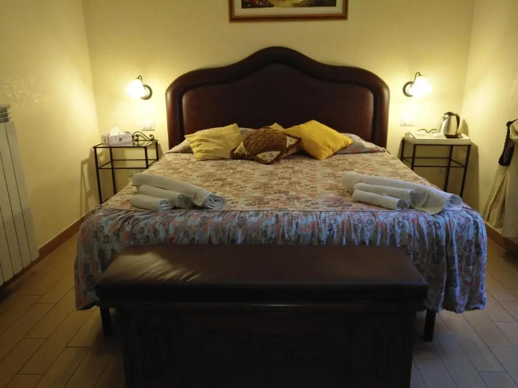 Standard Double room (full double bed)