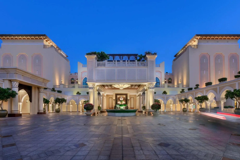 Shangri-La Hotel Apartments Qaryat Al Beri - фото 31