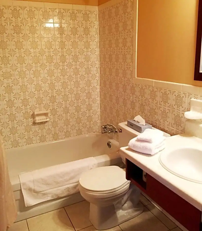 Standard Double room with balcony (full double bed)