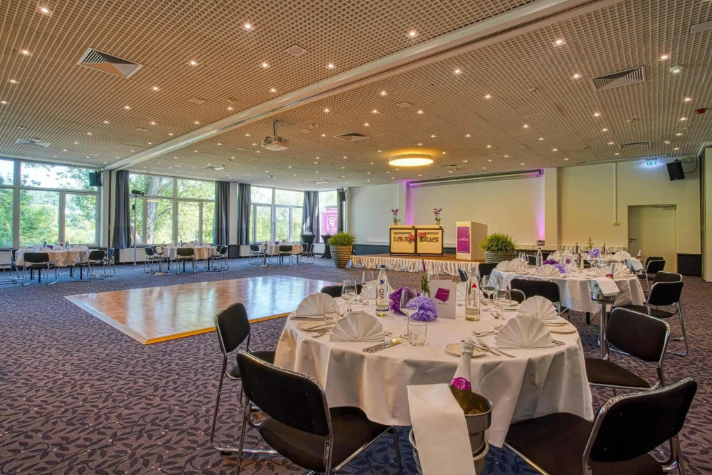 FourSide Plaza Hotel Trier, Trademark Collection by Wyndham - фото 23