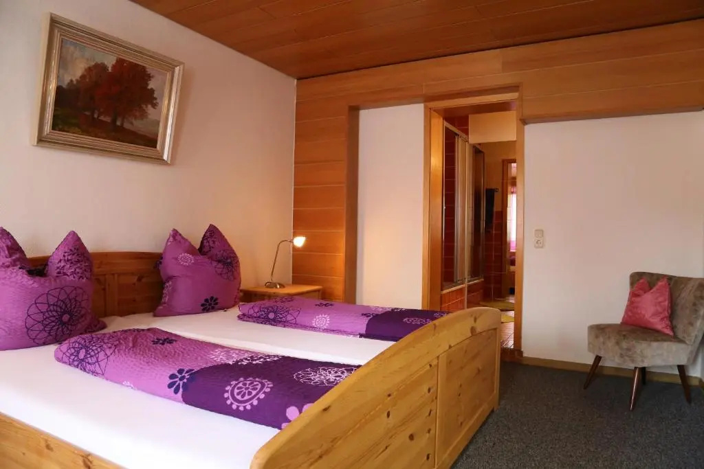 Standard Triple room