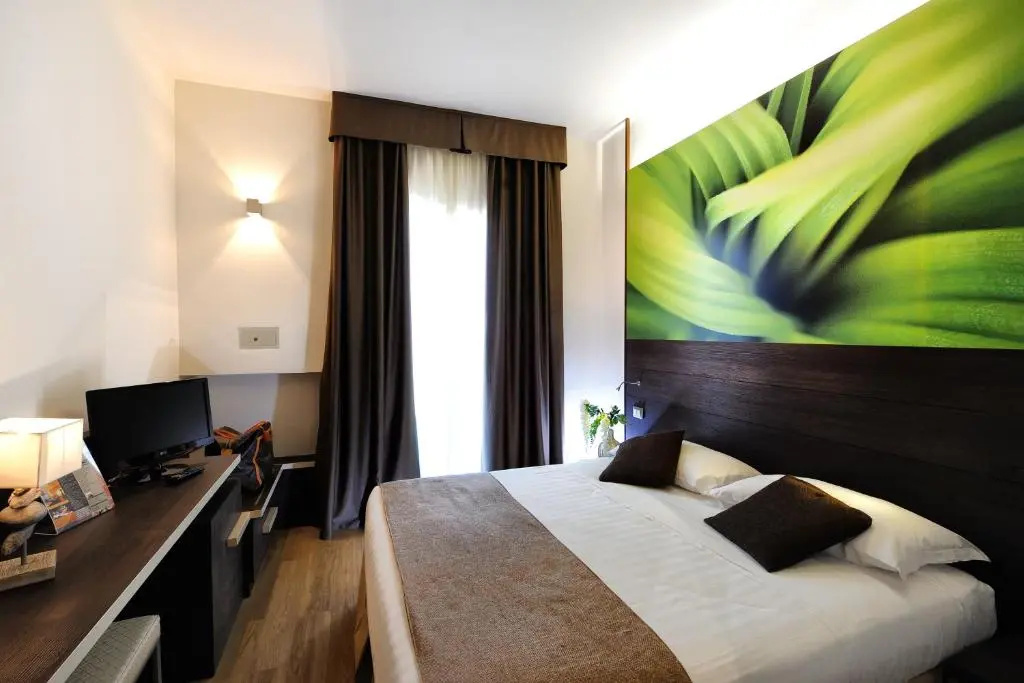 Superior Double room (full double bed)