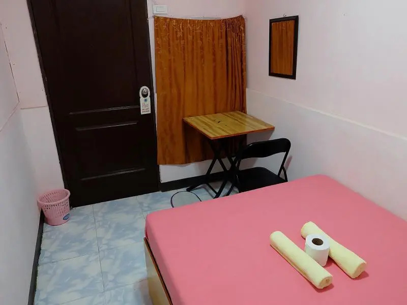 Economy Double room (full double bed)