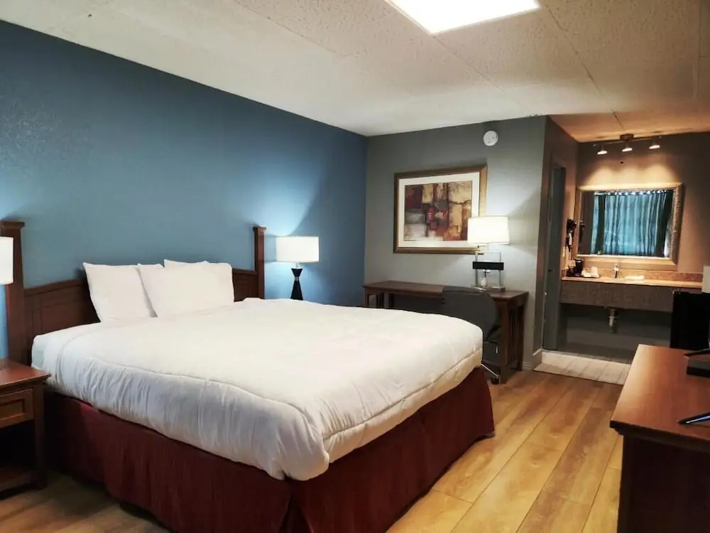 Executive Inn — 2