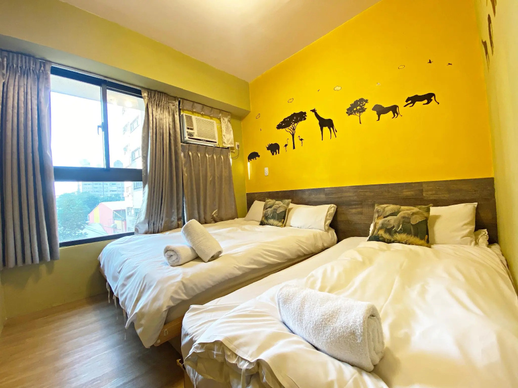 Standard Triple room