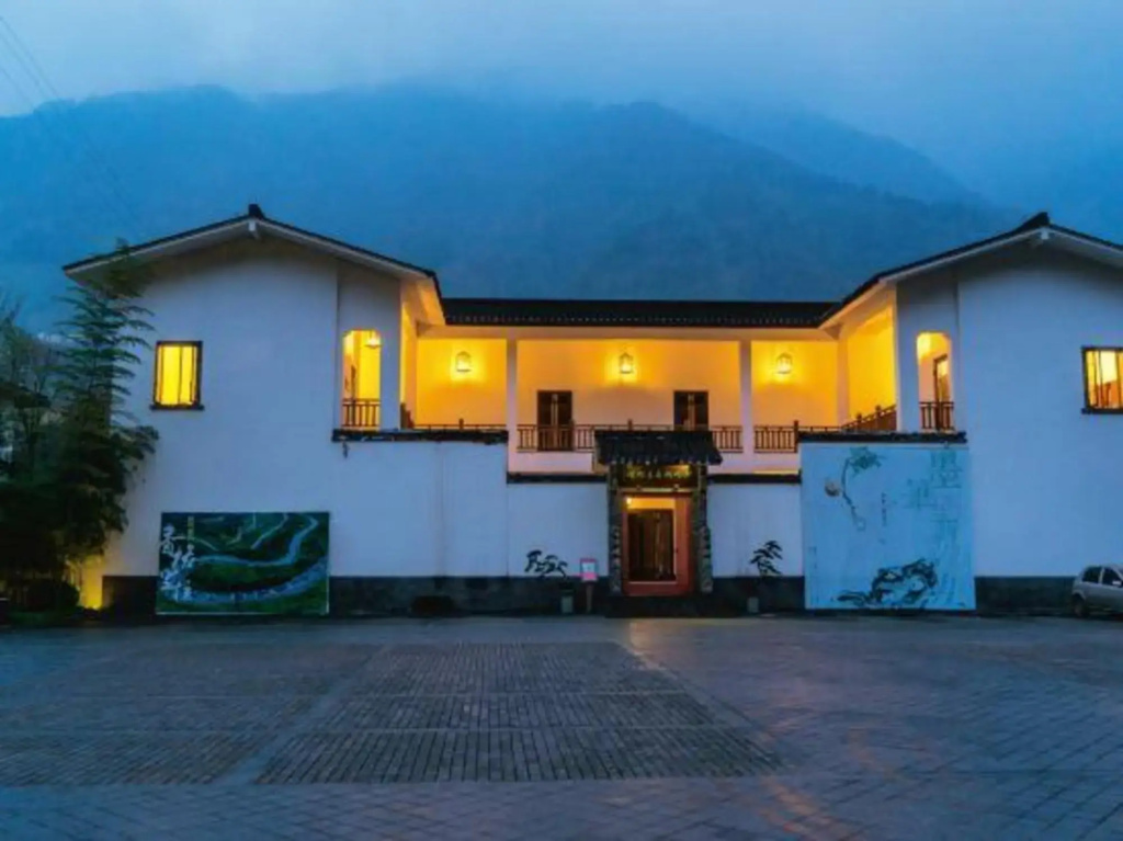 Jiangnanyi Manor