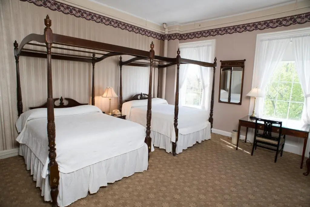 Quadruple Suite