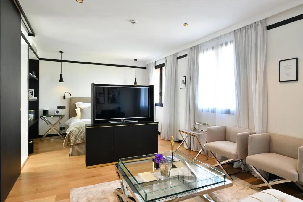 Deluxe Suite with sea view
