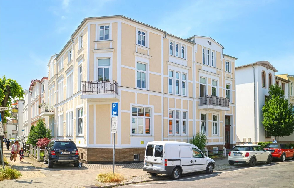 Awesome Apartment in Warnemünde With 2 Bedrooms