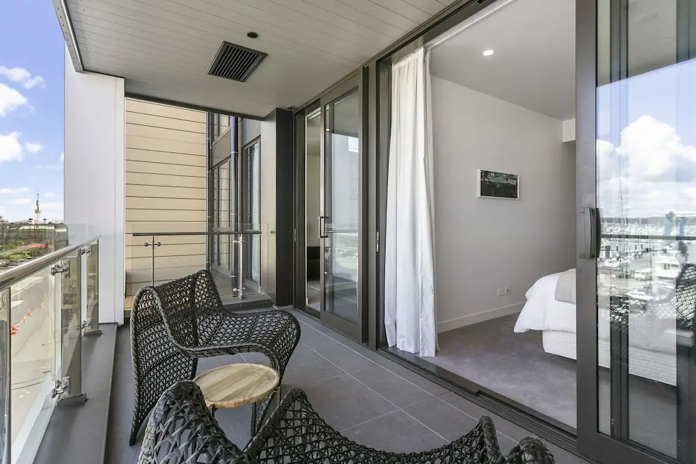 Modern tranquility in the city — фото 6