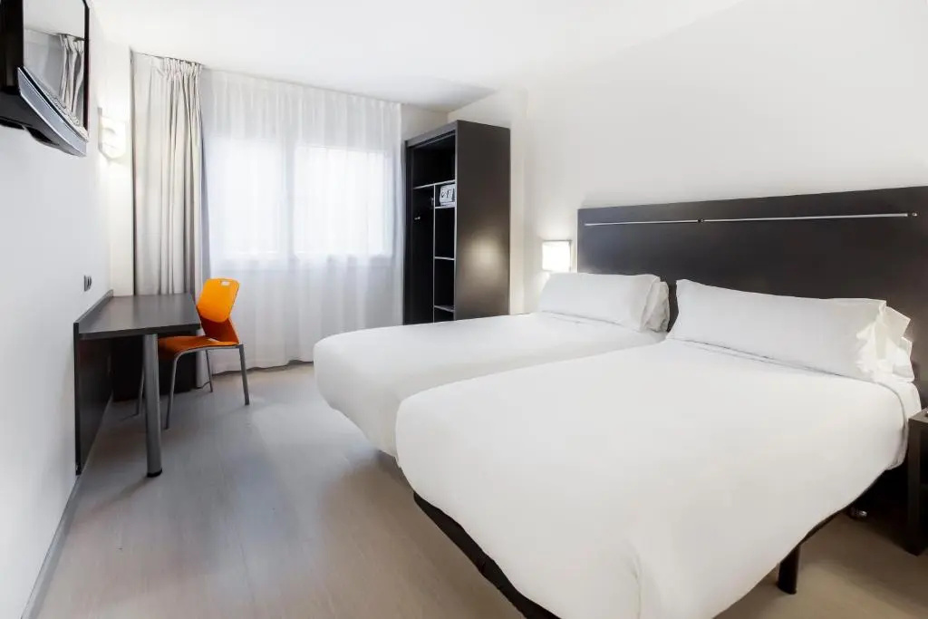 Standard Double room (twin beds)