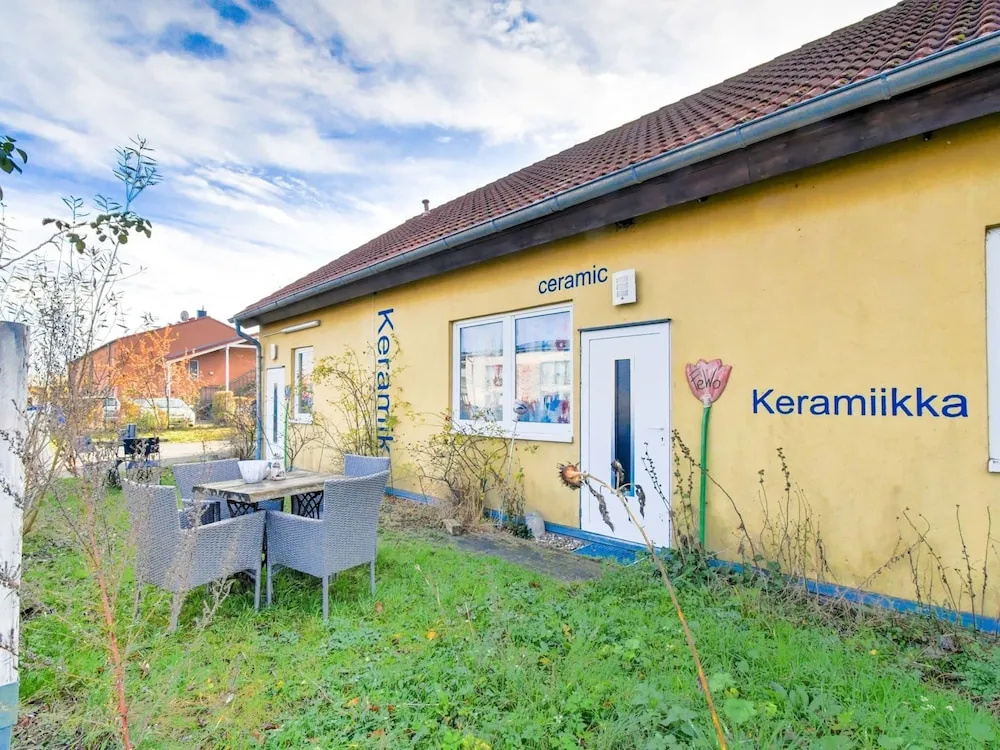 Modish Apartment in Rövershagen near Sea