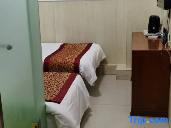 Economy Double room (twin beds)