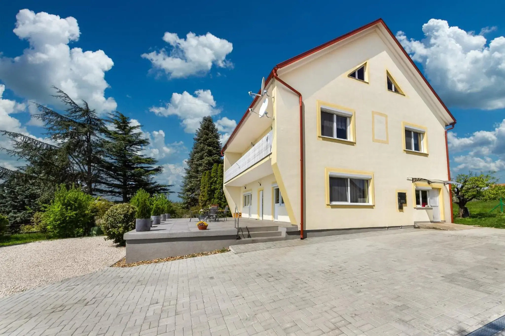 Apartment in Cserszegtomaj - Balaton 43108 - фото 10