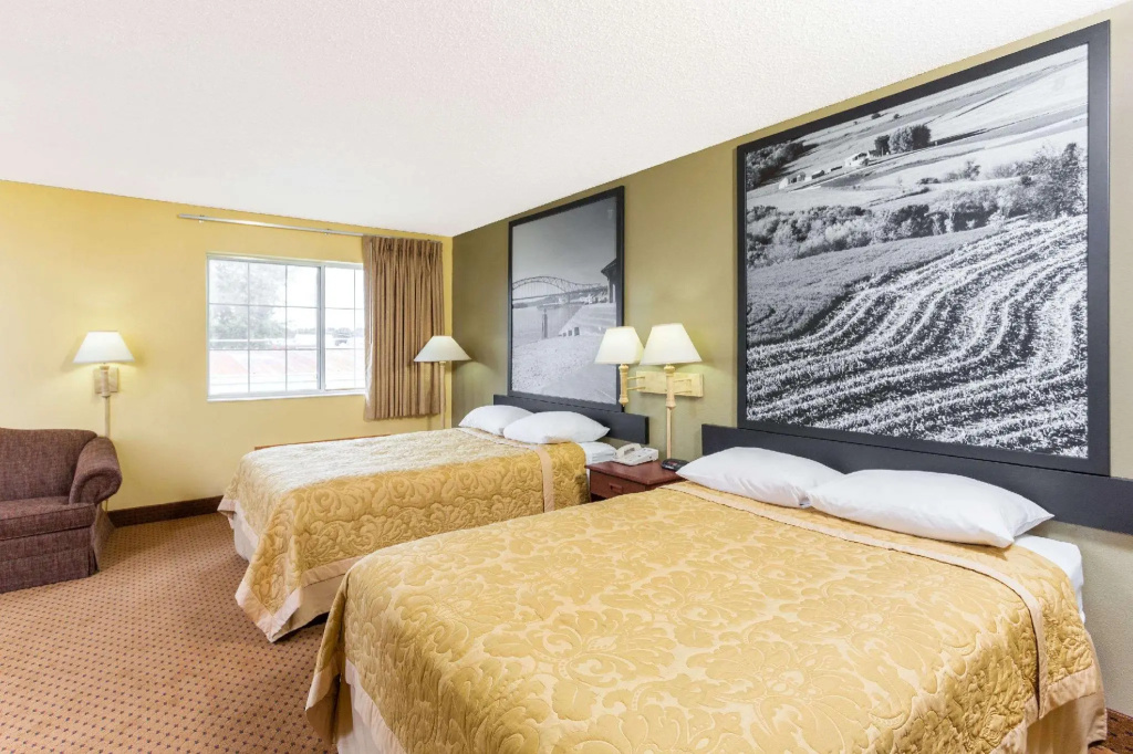 Quadruple Suite