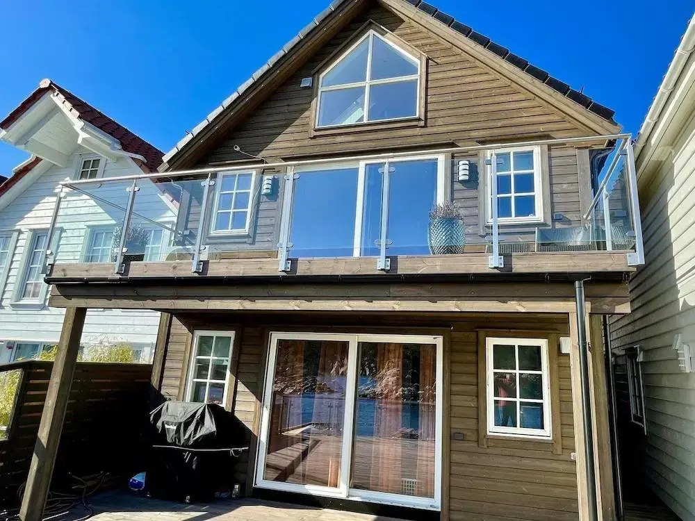 Four-Bedroom Holiday home in Urangsvåg