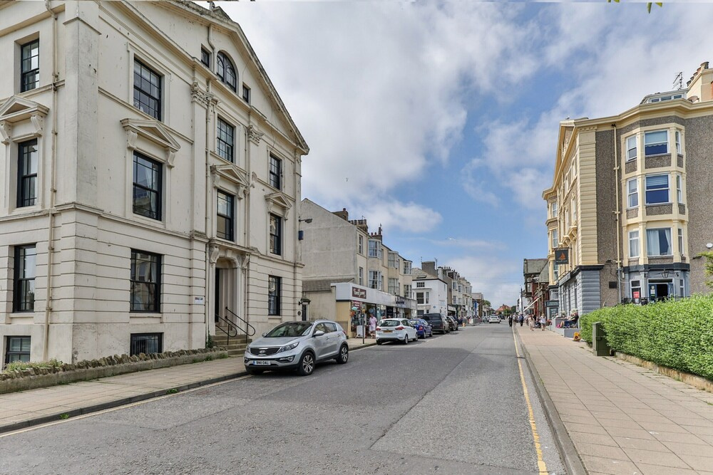 Apartment Near Filey's Sandy Beach, No Deposit
