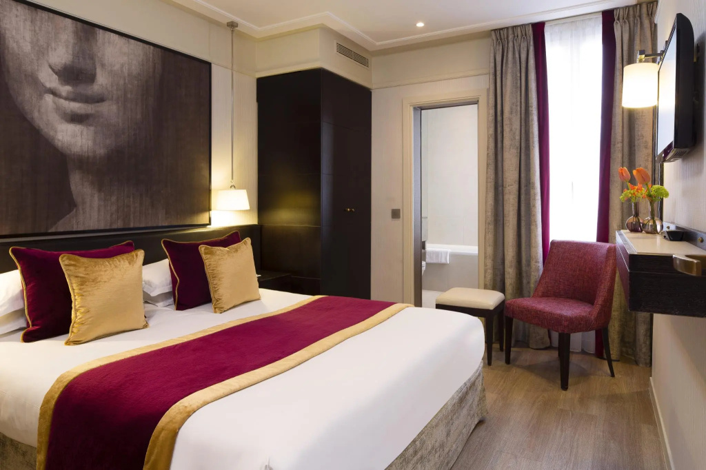 Superior Double room (full double bed)