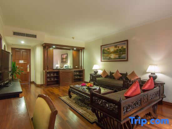 Семейный люкс с 2 комнатами в Angkor Palace Resort & Spa