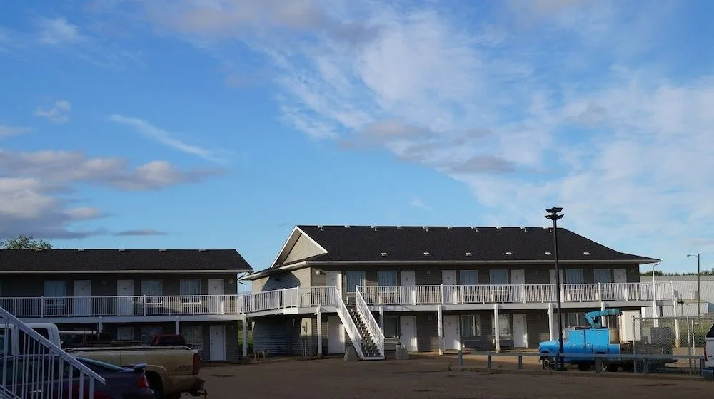 Riverside Inn