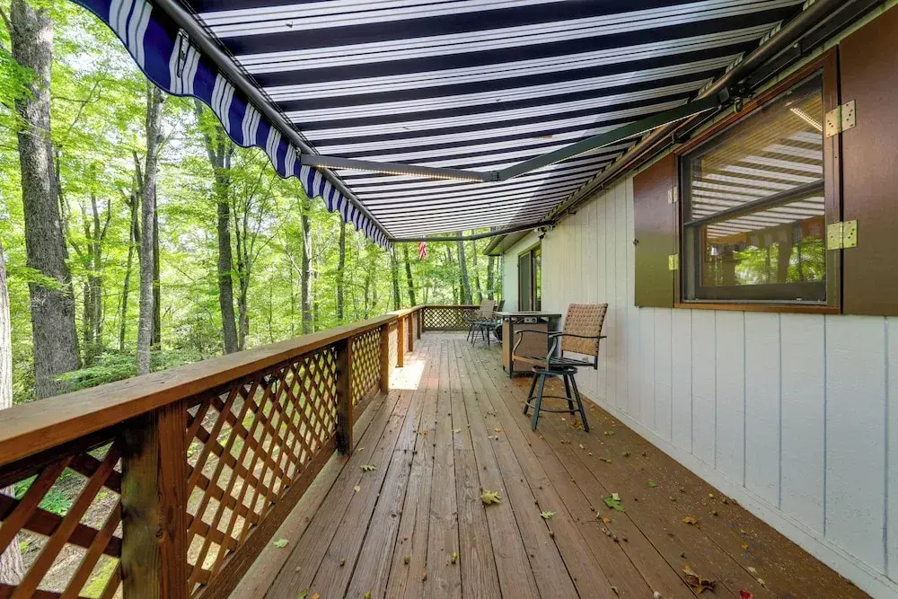 Smoky Mtn Cabin, 7 Mi to Cataloochee Ski Area!