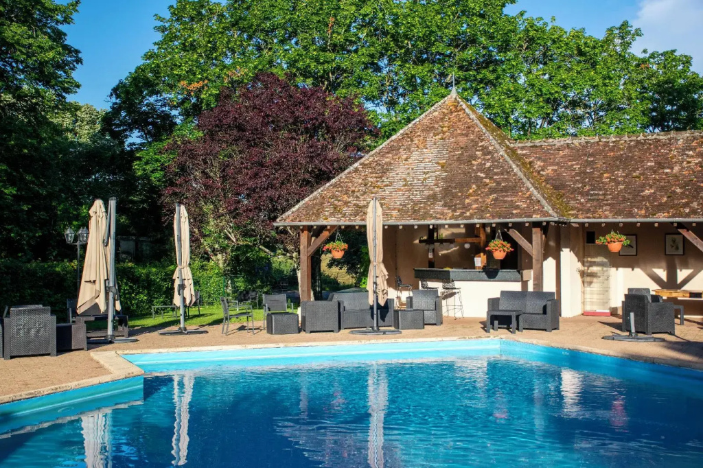 Le relais fleuri, Hôtel et restaurant Logis - Avallon - Général