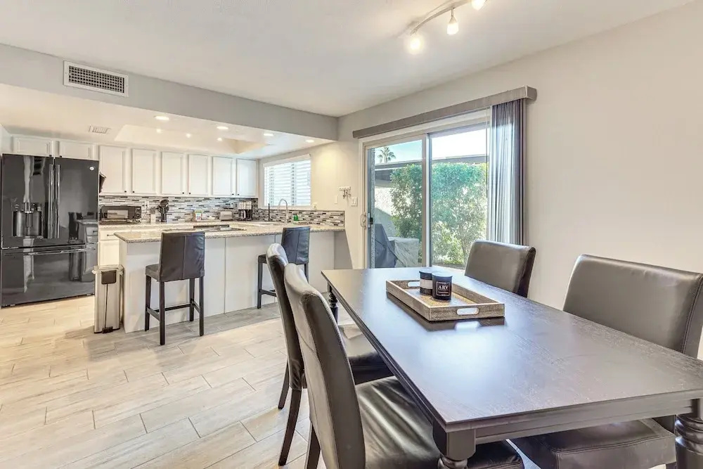Unit 1 Mi to Old Town Scottsdale! Bring Your Pets
