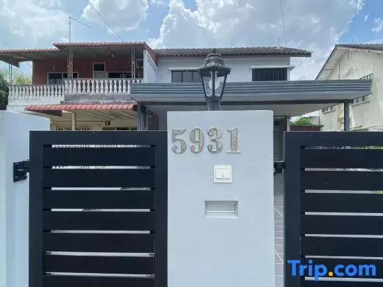 Klebang Modern Classic Chill House Melaka By I Housing