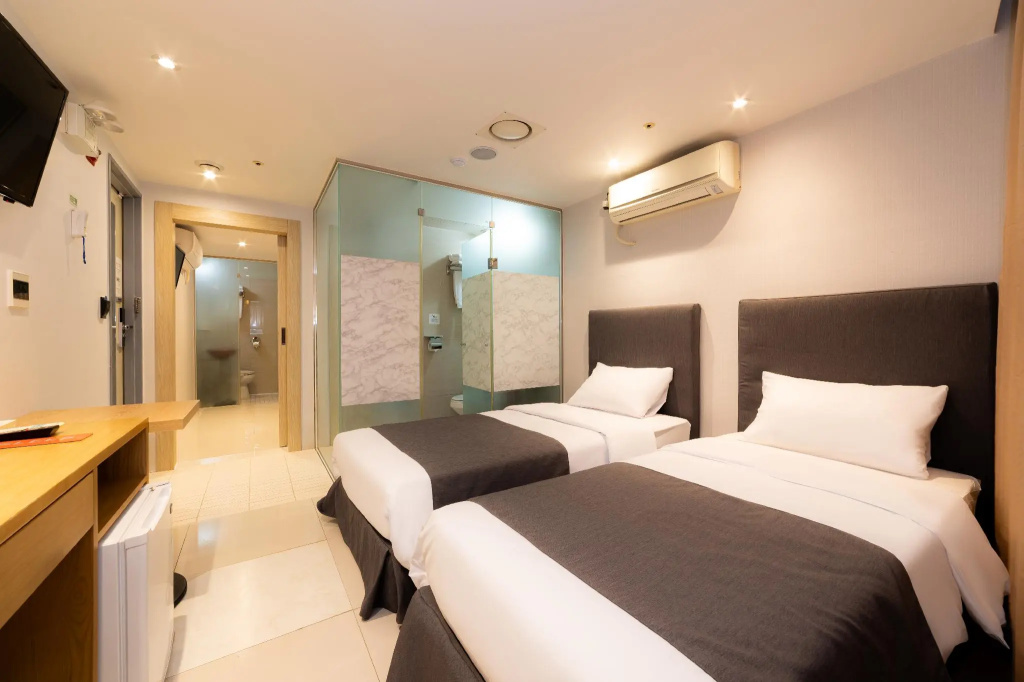 Отель Hotel Cozy Myeongdong в Сеуле